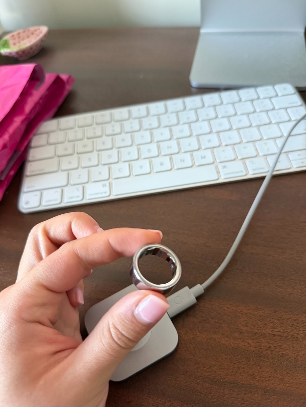 Oura Ring 4 (Size 8) - Like New! - Picture 2 of 4